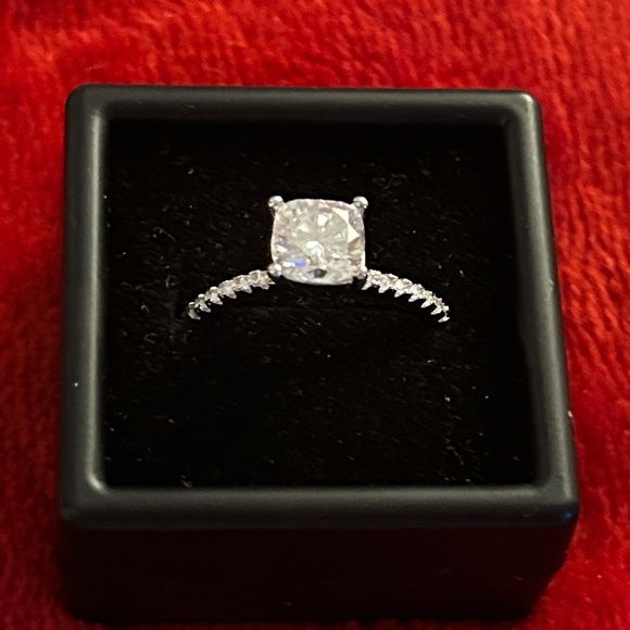 Moissanite Diamond cushion 925 Sterling silver ring size 9 VVSD